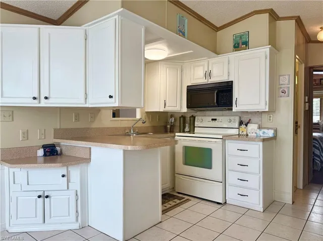 73  Vanda Sanctuary  , Naples, FL 34114