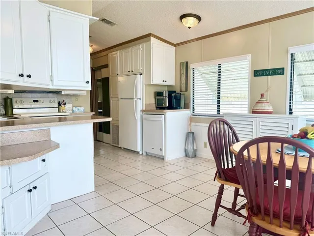 73  Vanda Sanctuary  , Naples, FL 34114