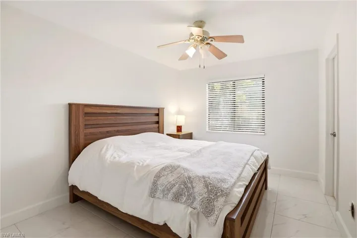 1450 Green Valley Cir 502, Naples, Florida 34104