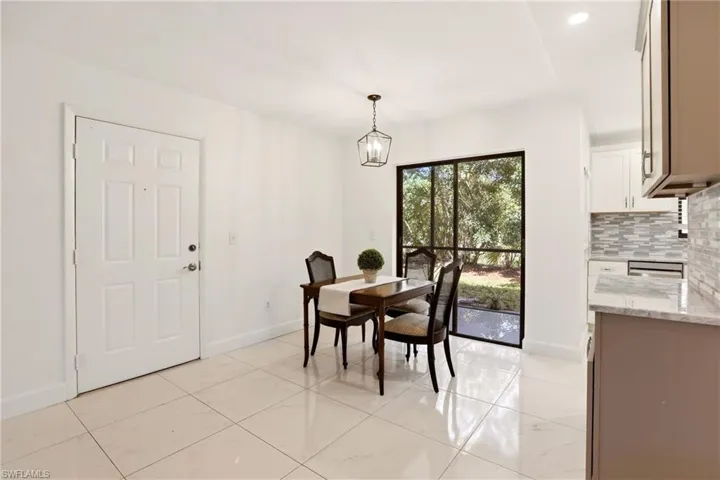 1450 Green Valley Cir 502, Naples, Florida 34104