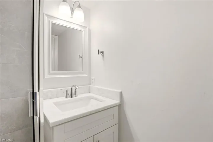 1450 Green Valley Cir 502, Naples, Florida 34104