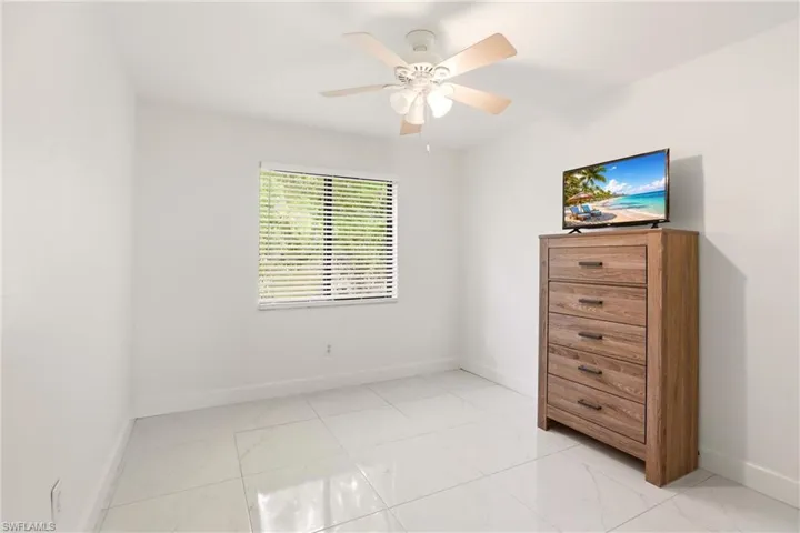 1450 Green Valley Cir 502, Naples, Florida 34104