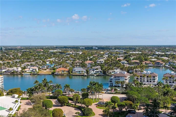 4301 Gulf Shore Blvd N 1900, Naples, Florida 34103