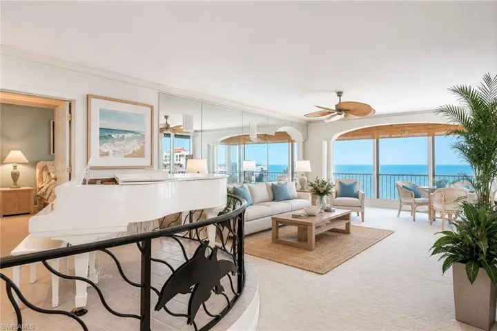 4301  Gulf Shore N BLVD, Naples, FL 34103