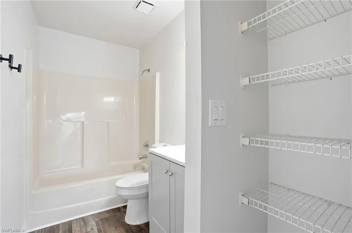5323 Treetops Dr T203, Naples, Florida 34113