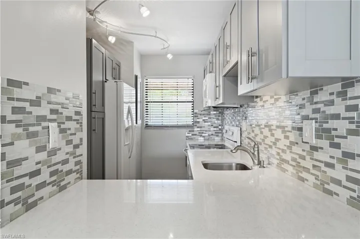 5323 Treetops Dr T203, Naples, Florida 34113