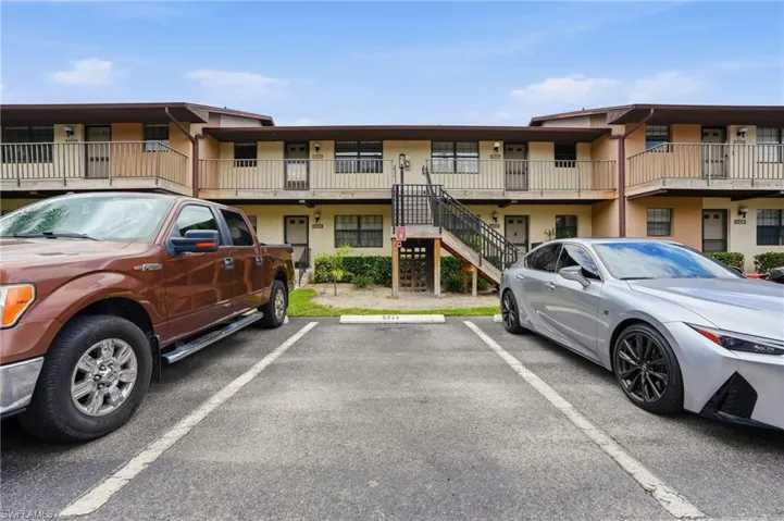 5323 Treetops Dr T203, Naples, Florida 34113