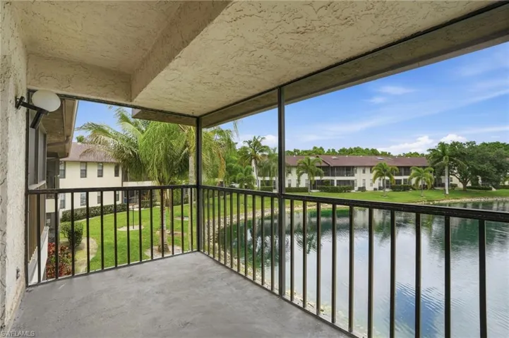 5323 Treetops Dr T203, Naples, Florida 34113
