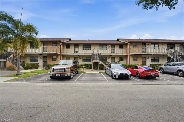 5323 Treetops Dr T203, Naples, Florida 34113