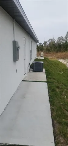 Sidewalk to side entrance garage