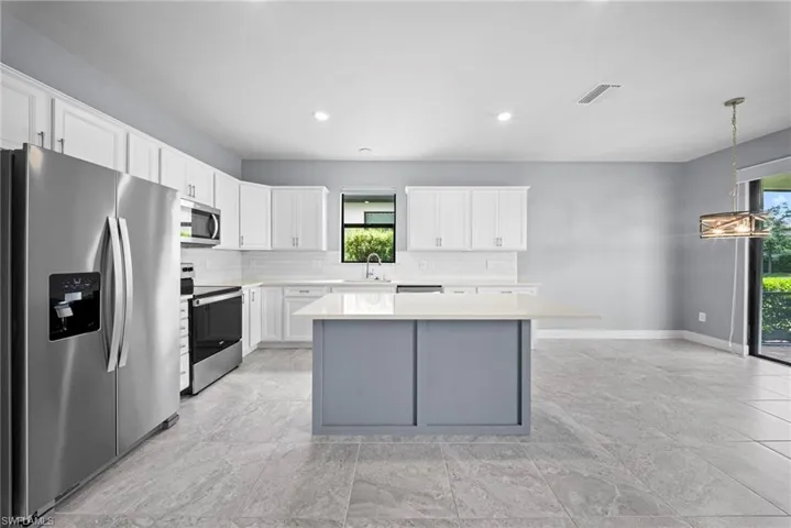 3685 E Hampton Cir, Alva, Florida 33920