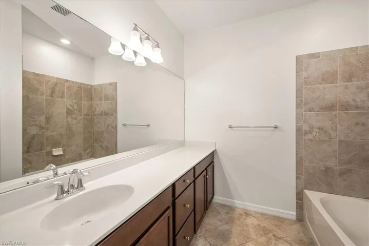 8892 Via Isola Ct, Fort Myers, Florida 33966