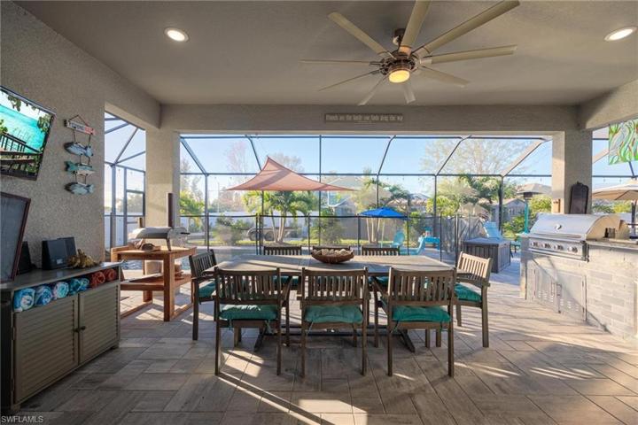 Large Lanai