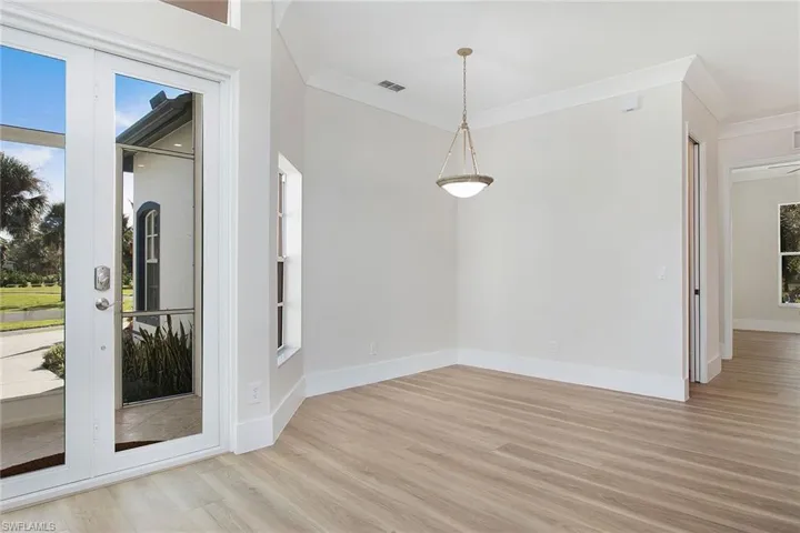 531  21st SW ST, Naples, FL 34117