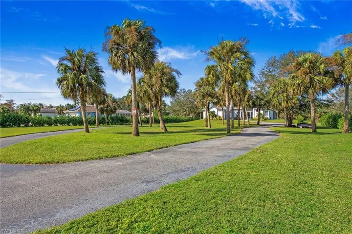 531  21st SW ST, Naples, FL 34117