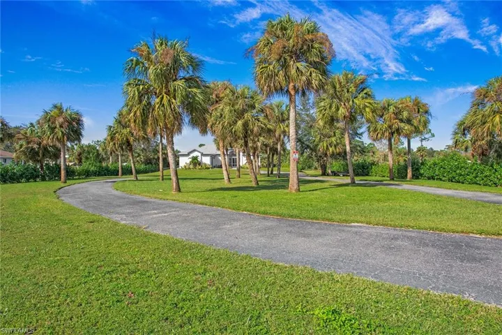 531  21st SW ST, Naples, FL 34117