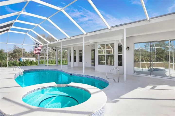 531  21st SW ST, Naples, FL 34117
