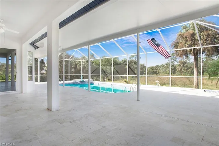 531  21st SW ST, Naples, FL 34117