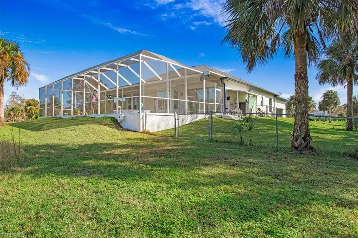 531  21st SW ST, Naples, FL 34117