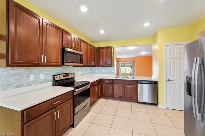 1306 Embers Pkwy W, Cape Coral Fl 33993