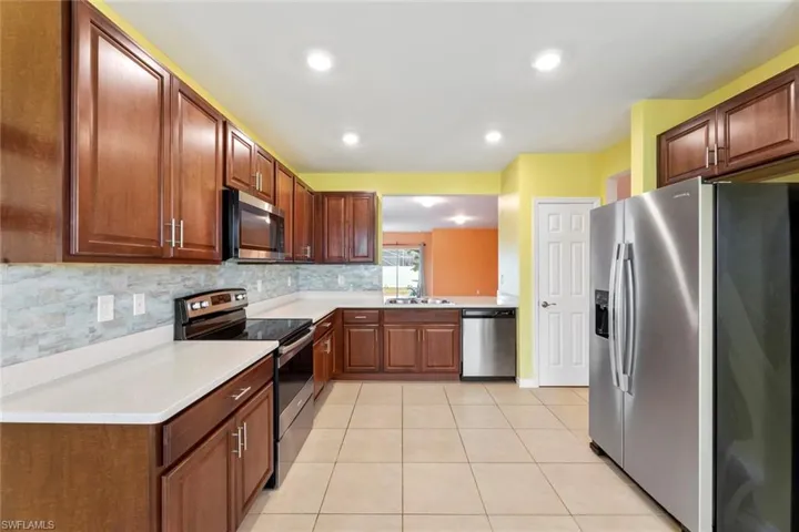 1306 Embers Pkwy W, Cape Coral Fl 33993
