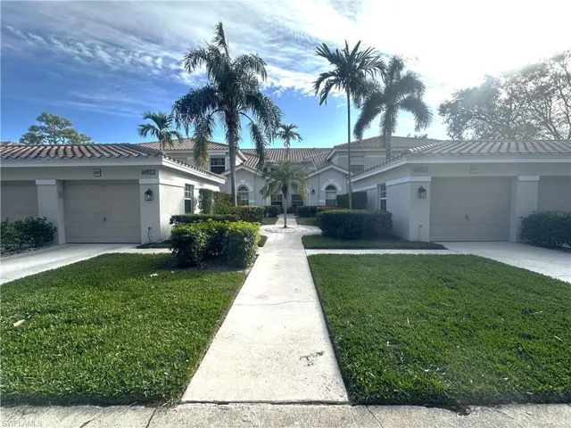 6922 Satinleaf Rd N 203, Naples, Florida 34109