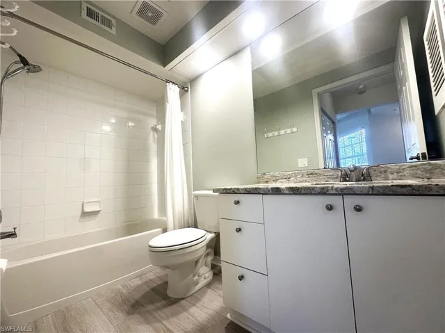 6922 Satinleaf Rd N 203, Naples, Florida 34109