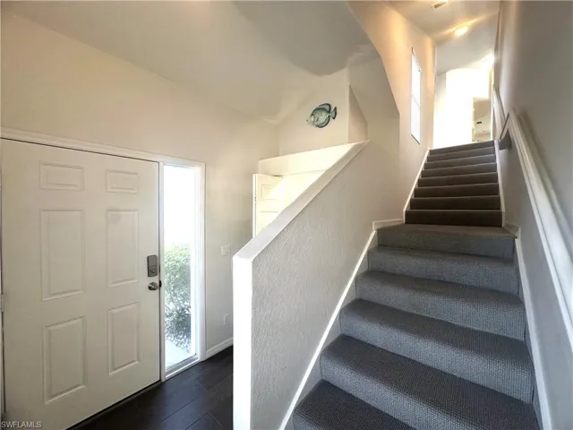 6922 Satinleaf Rd N 203, Naples, Florida 34109