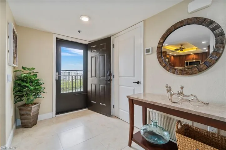 17  Bluebill  AVE, Naples, FL 34108