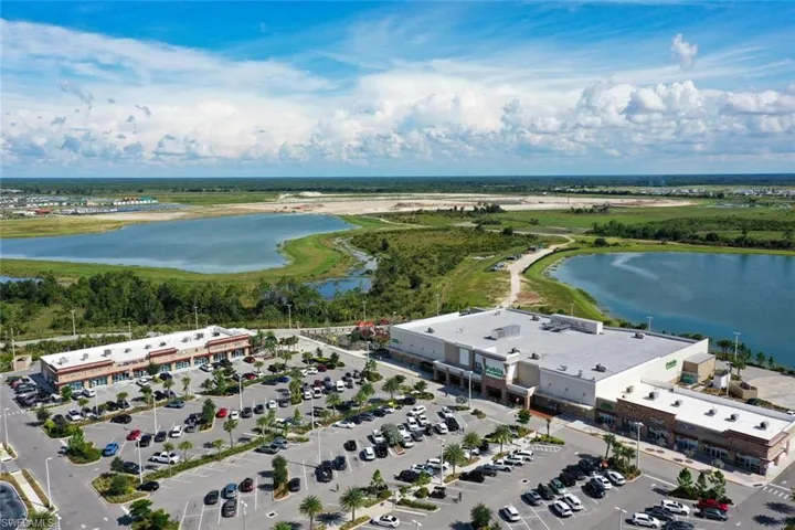 The newest most luxurious Publix ever created.  Playground next to it, nail shop, mail store, optometrist, liquor store, Mexican restaurant, Sushi, Pizza, Bank, Dentist, Starbucks, Dog store Convenience at every corner with more to come...