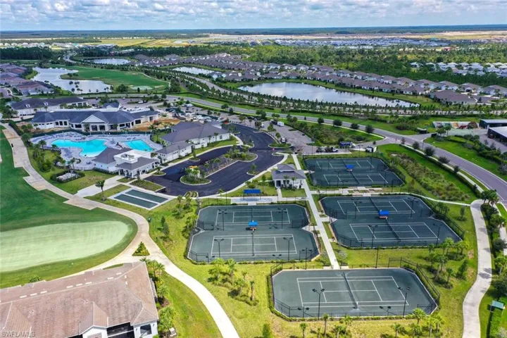 Babcock National club full service restaurant, spa, gym, pickelball & tennis court with programs, bocce all the fun you can imagine