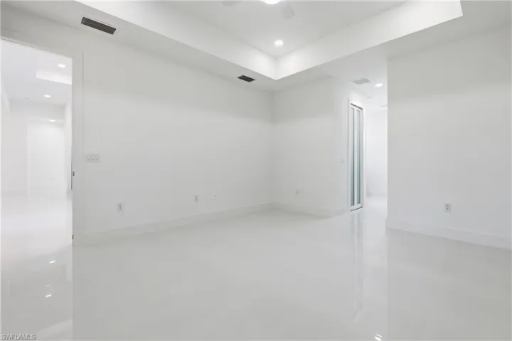 Unfurnished room with recessed lighting and a ceiling fan