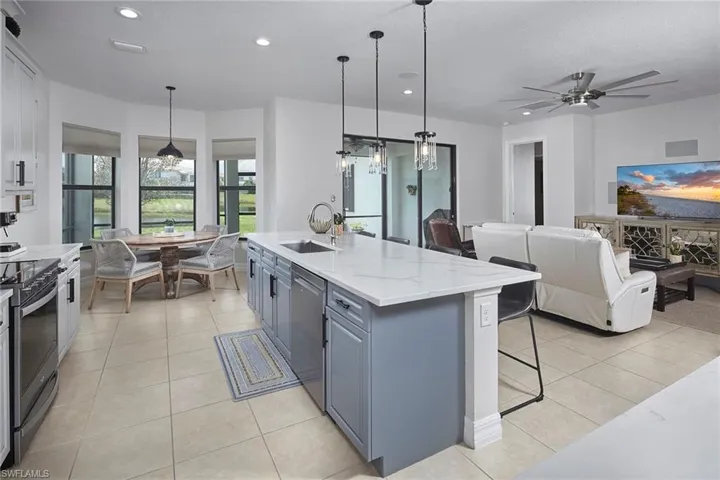 3742 Madeira Ct, Naples, Florida 34119