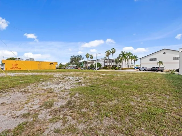 4710 Se 9th Pl, Cape Coral, Florida 33904