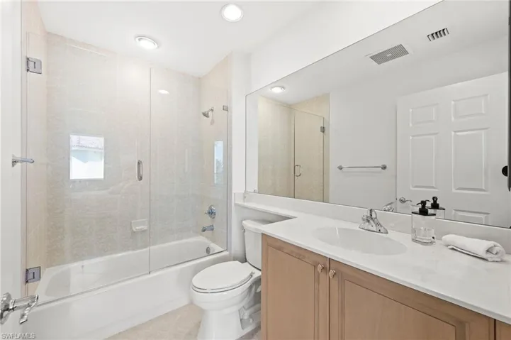 2738  Tiburon E BLVD, Naples, FL 34109