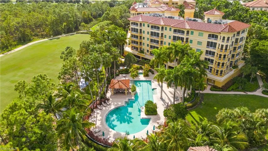2738  Tiburon E BLVD, Naples, FL 34109