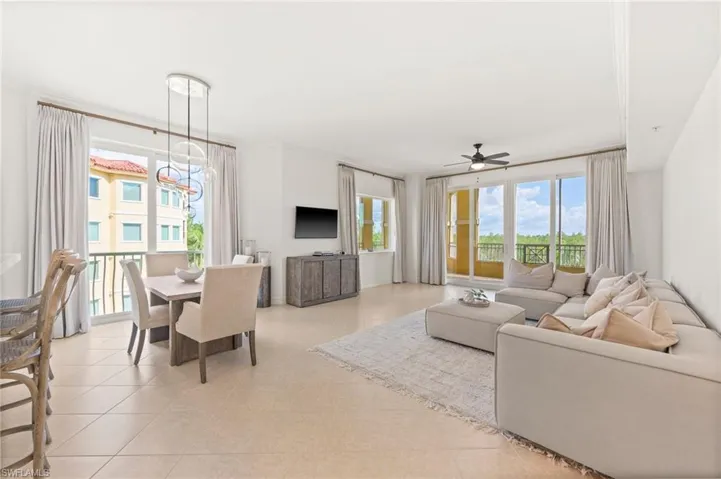 2738  Tiburon E BLVD, Naples, FL 34109