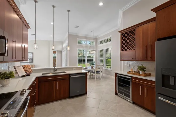 1813  Senegal Date  DR, Naples, FL 34119