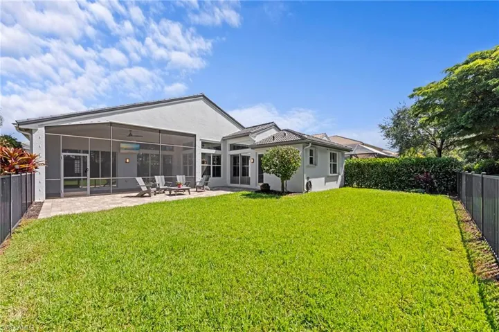 1813  Senegal Date  DR, Naples, FL 34119