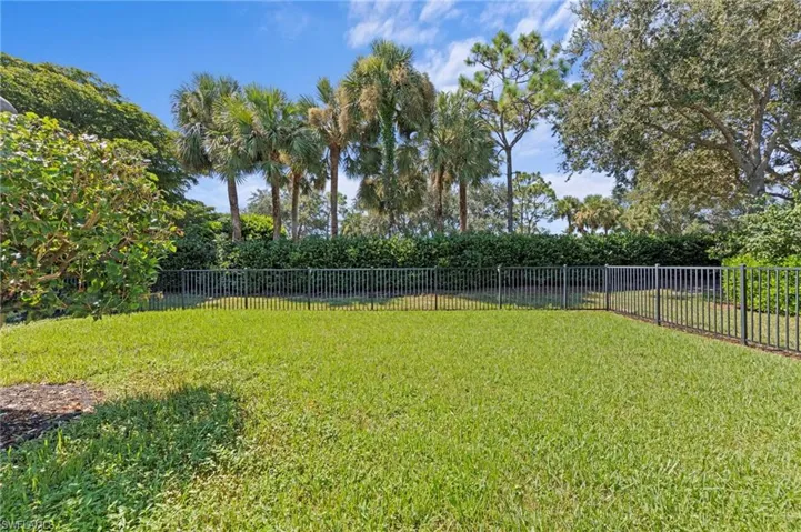 1813  Senegal Date  DR, Naples, FL 34119