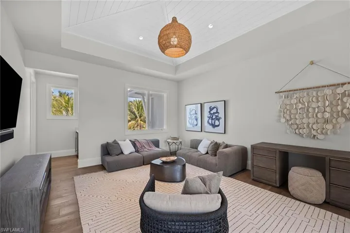 175 Center St, Naples, Florida 34108