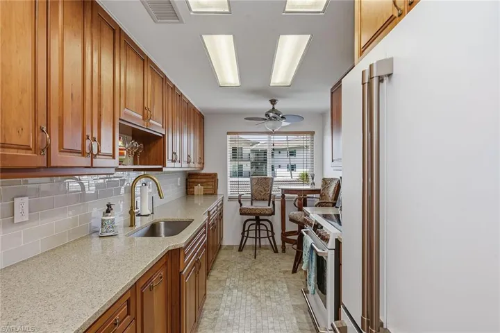 3410  Gulf Shore N BLVD, Naples, FL 34103