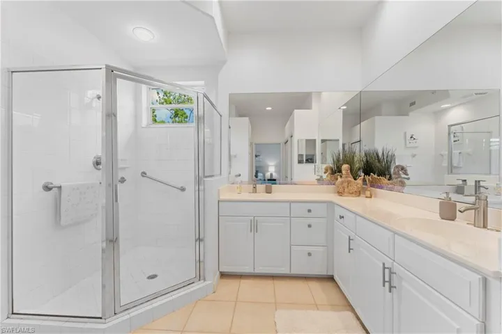 8217 Parkstone Pl # 308, Naples, Florida 34120