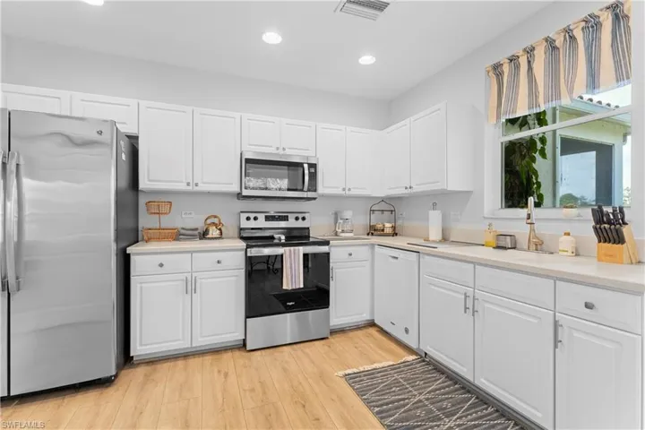 8217 Parkstone Pl # 308, Naples, Florida 34120