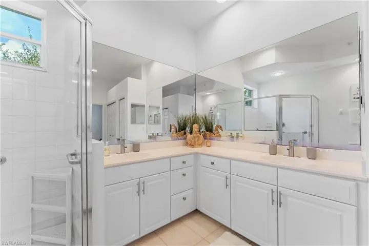 8217 Parkstone Pl # 308, Naples, Florida 34120