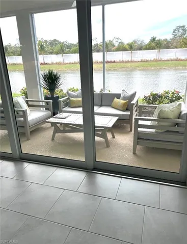 2555  Seychelles  DR, Naples, FL 34112