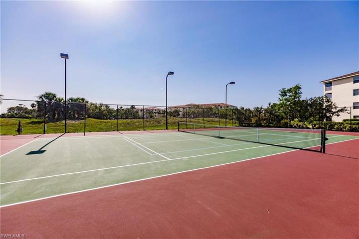Tennis/Pickleball Courts