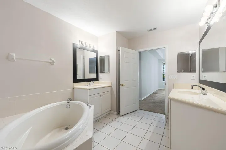3610 Lansing Loop N 103, Estero, Florida 33928
