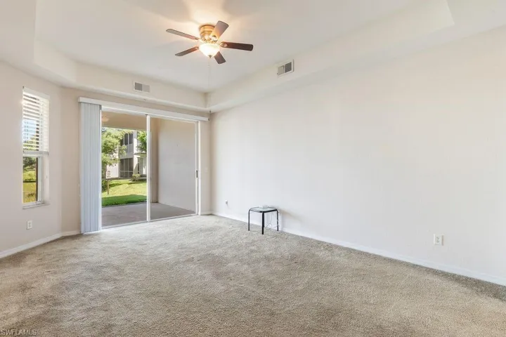 Great Room to Lanai