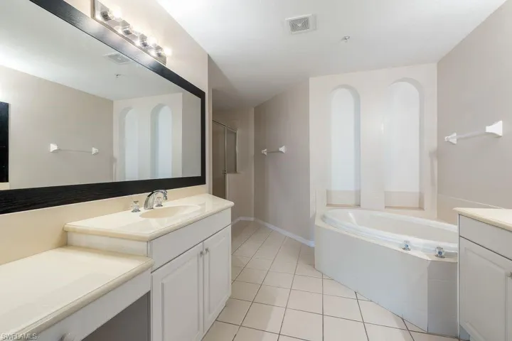 3610 Lansing Loop N 103, Estero, Florida 33928